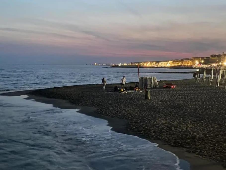 Sea Of Rome - Holiday Home Лідо-ді-Остія Екстер'єр фото